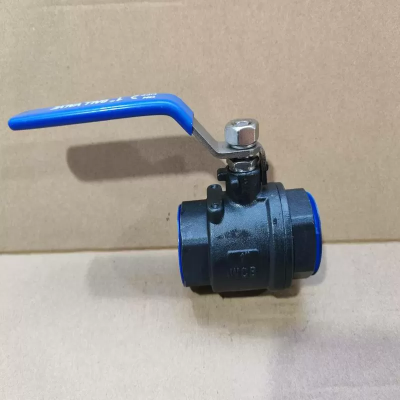 Q11F two-piece WCB carbon steel ball valve DN8 PT(ZG)/RC internal thread can bear up to 64 kg
